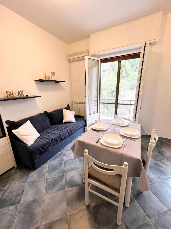 A 5 Minuti Dal Mare - Dolphin Beach House Spotorno Kültér fotó