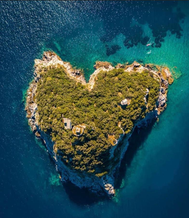 A 5 Minuti Dal Mare - Dolphin Beach House Spotorno Kültér fotó