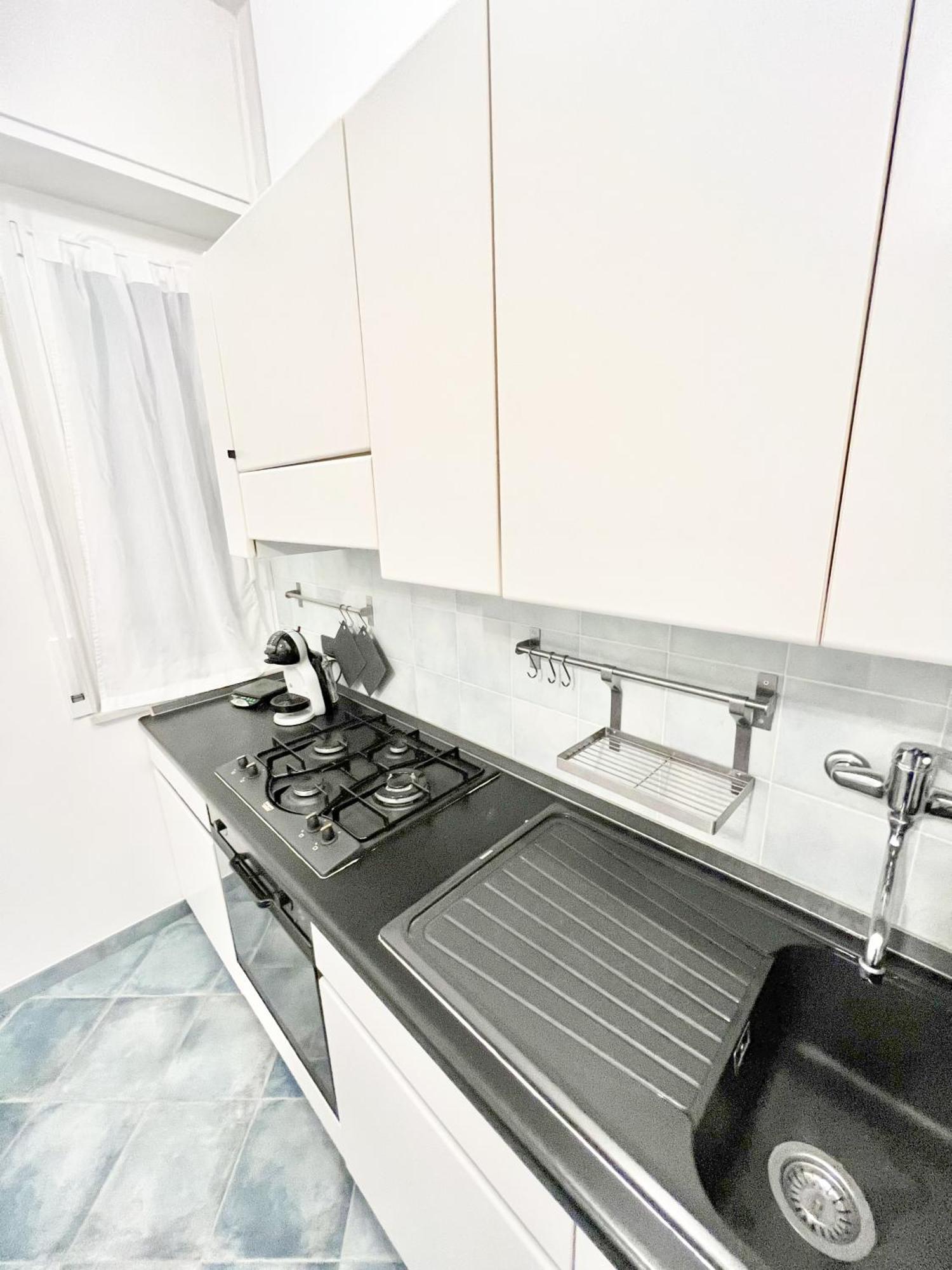 A 5 Minuti Dal Mare - Dolphin Beach House Spotorno Kültér fotó